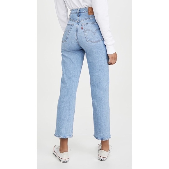 Levi’s Ribcage Straight Light Wash High Waisted Tango Fade Jeans - Picture 4 of 16